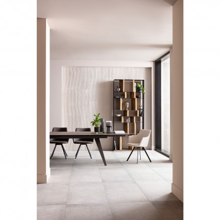 Draaistoel met armleuningen Coco creme en zwart Kare Design