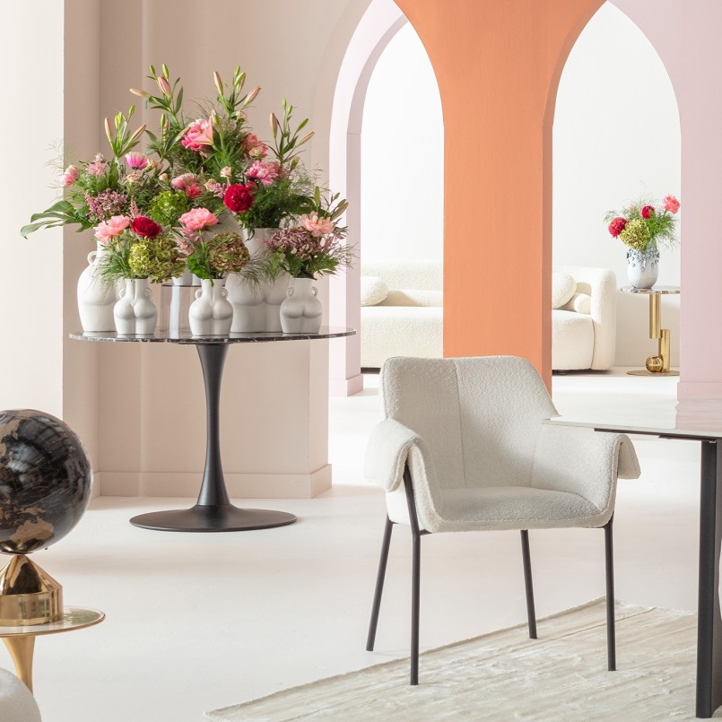 Chaise avec accoudoirs en tissu bouclé crème - Bess - Kare Design