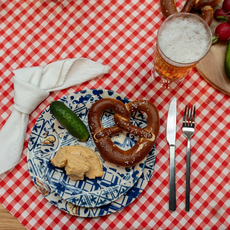 Blue and white dinner plates - Fresco - Kare Design