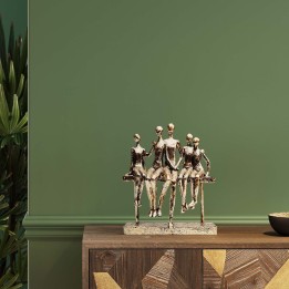 Family decoration sitting on a bronze polyresin bench - Kare Design