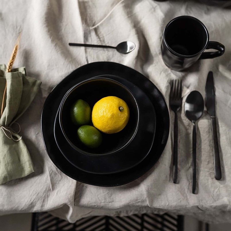 Set of 4 large black sandstone bowls | Kare Design
