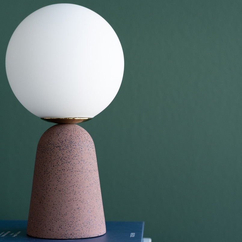 Lampe en verre blanc et ciment rouge - Bollie - Kare Design