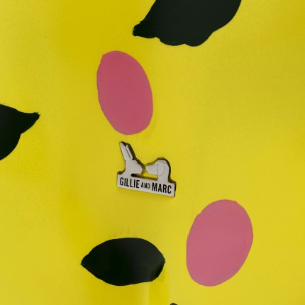 Woonaccessoires Gangster hond geel XL roze bloem Kare Design