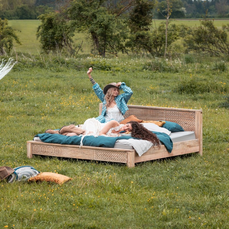 Lit ethnique en bois de manguier massif - Puro - Kare Design