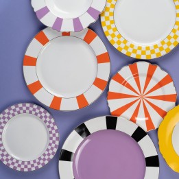 Plat rétro violet en porcelaine - Harlequin - Kare Design