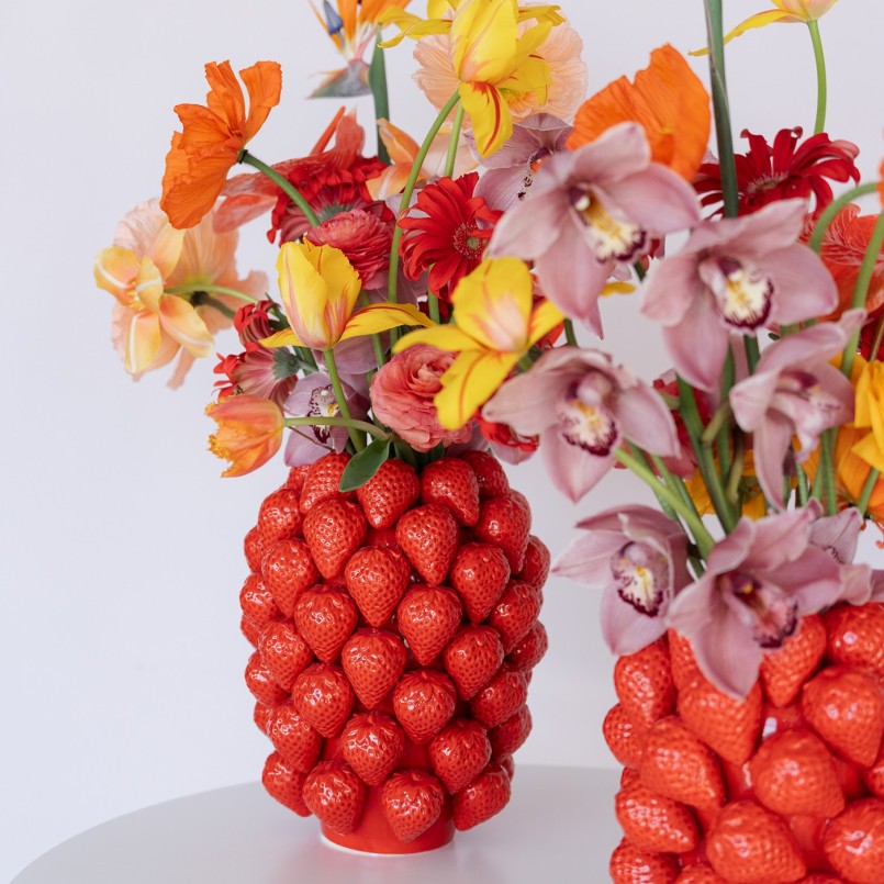 Vase fraises rouges en porcelaine - Kare Design