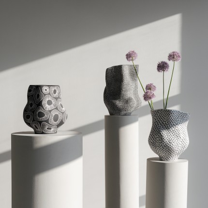 Vaas anemoon 43cm zwart en wit Kare Design