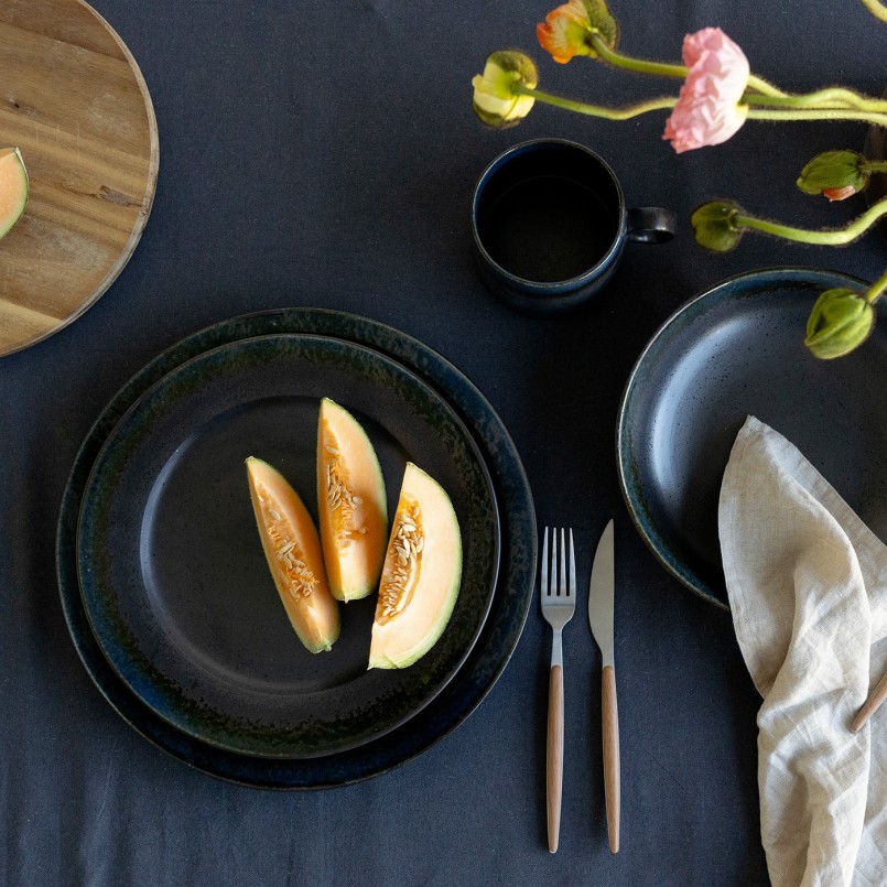 Plat en faïence noire - Kassandra - Kare Design
