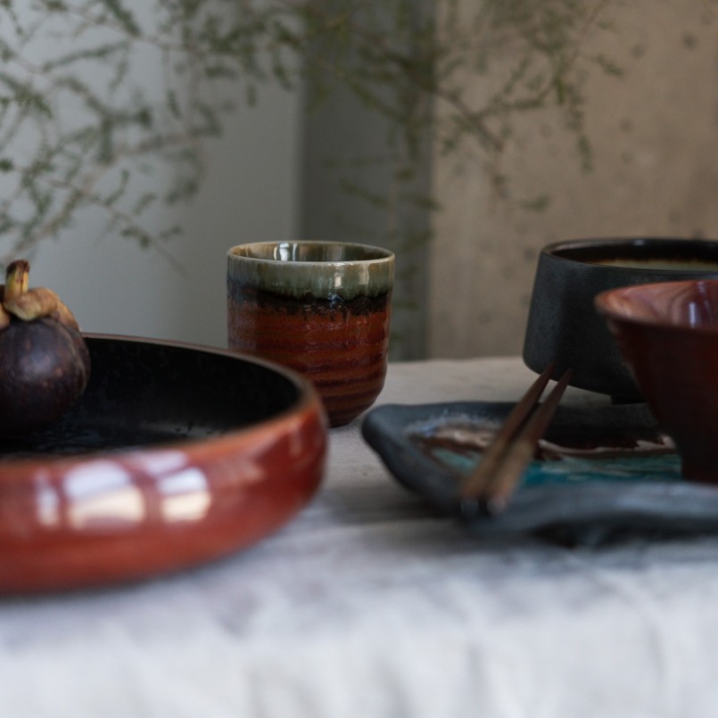 Rode en groene aardewerken bekers - Ari - Kare Design