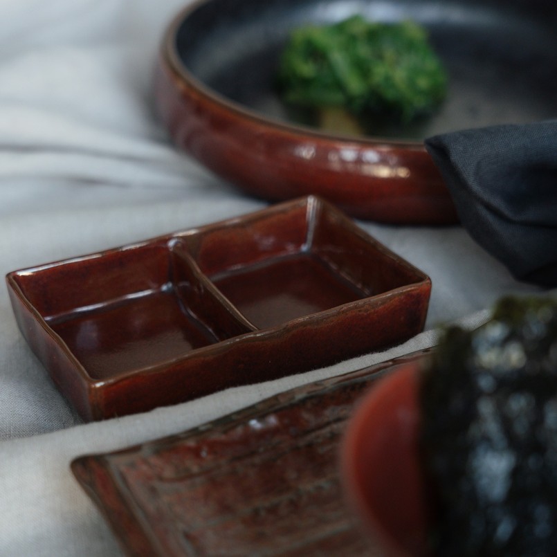 Asian dishes in red and grey earthenware - Ari - Kare Design