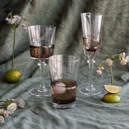 Verres à vin ambrés - Mimi - Kare Design