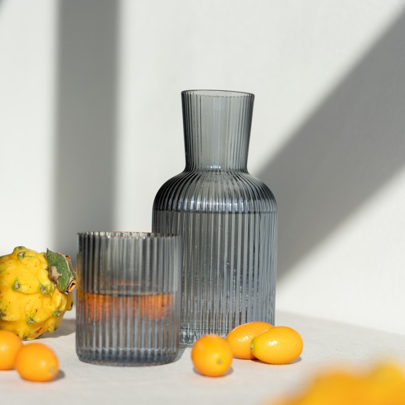 Carafe en verre strié - Tango - Kare Design