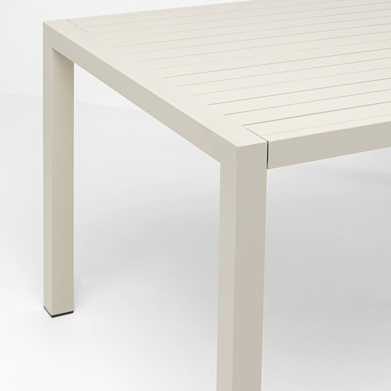 Table de jardin en acier beige - Madagascar - Kare Design