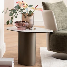 Bijzettafel in wit steengoed en zwart staal - Paso - Kare Design