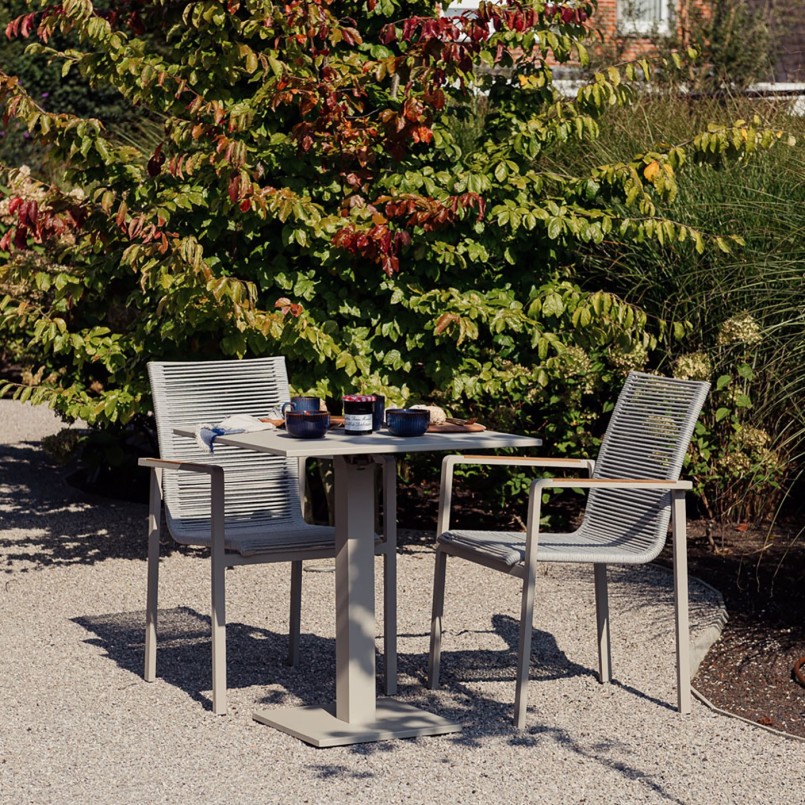 Tuinstoel met armleuningen Aruba grijs en teak Gescova