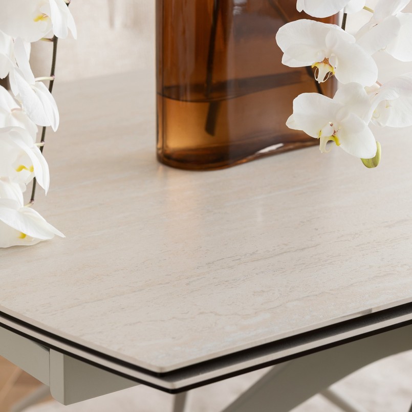 Table à rallonges beige en grès et acier - Lana - Kare Design