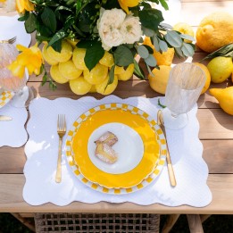 Assiettes creuses jaunes et blanches - Harlequin - Kare Design