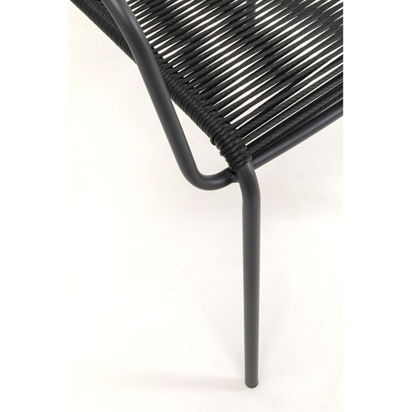 Table à manger et chaises noires de jardin - Madagascar - Kare Design