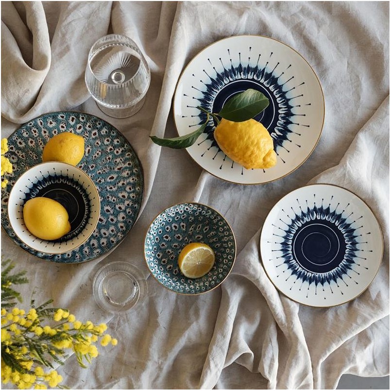 Assiettes plates en porcelaine blanche et bleue - Dalia - Kare Design