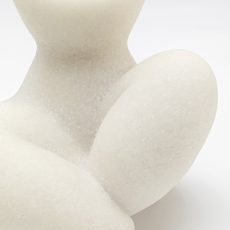 Women's white seating - Kare Design