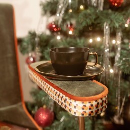 Groene en gouden koffiekopjes - Trillingen - Kare Design
