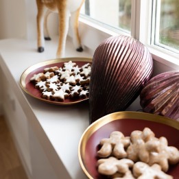 Assiettes creuses rouges et dorées - Vibrations - Kare Design