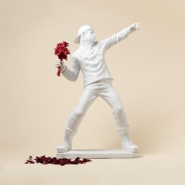 Blanke man die een boeket bloemen gooit - Kare Design