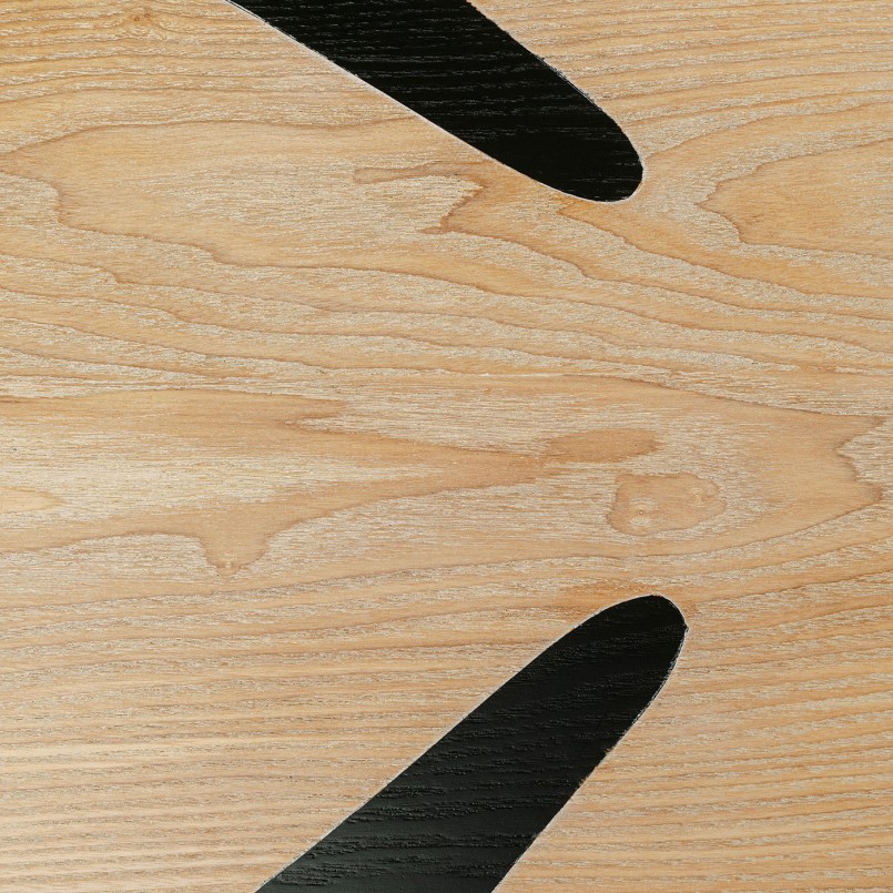 Table basse en frêne avec une fleur au centre - Petal - Kare Design
