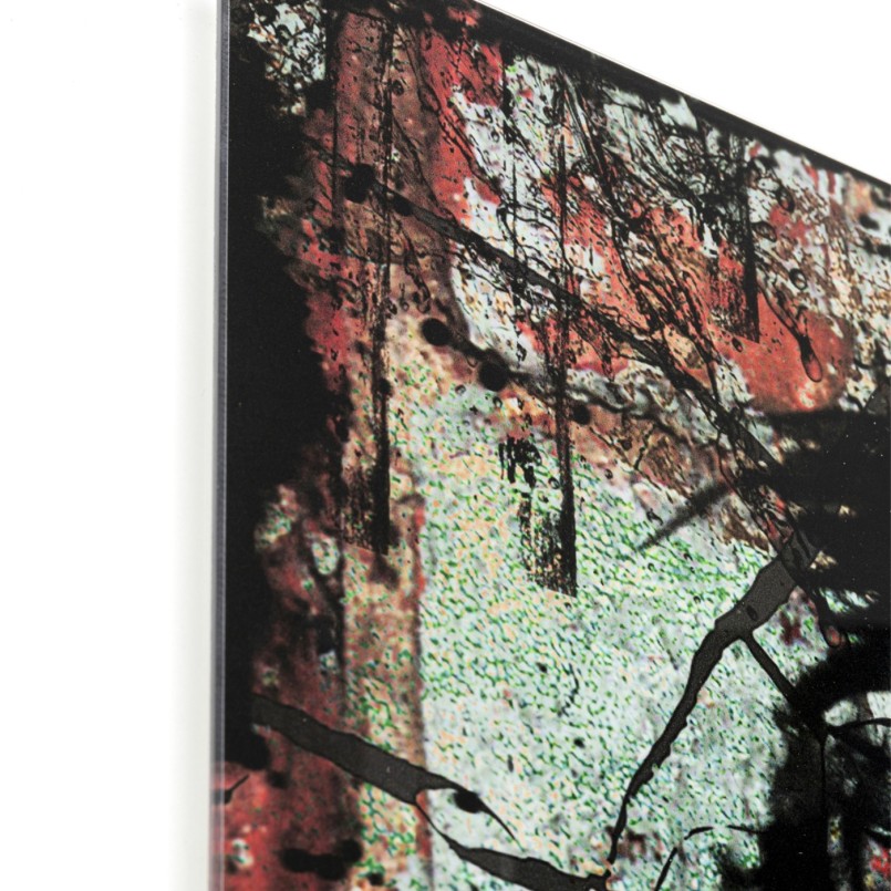 Tableau en verre femme papillons effet brisé - Kare Design