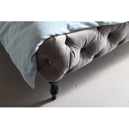 Bed Desire fluweel grijs Kare Design