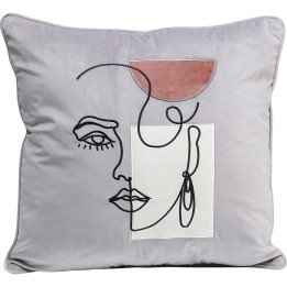 Coussin gris visage femme 45x45cm Kare Design